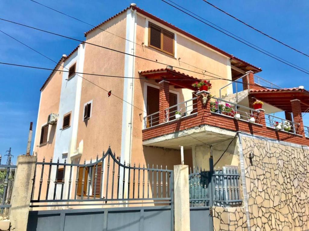 Arlind'S Apartaments Vlore Exterior photo