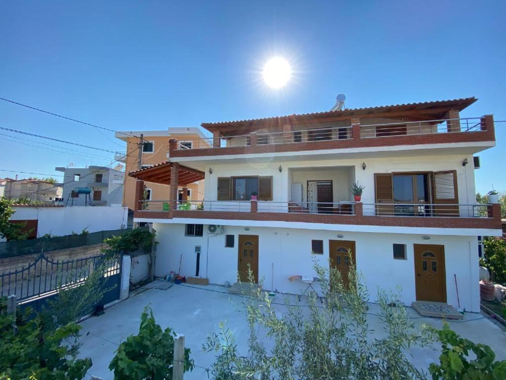 Arlind'S Apartaments Vlore Exterior photo